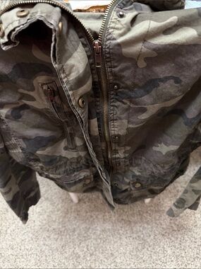 Love Tree Women's Camouflage Utility Jacket - Olive Green